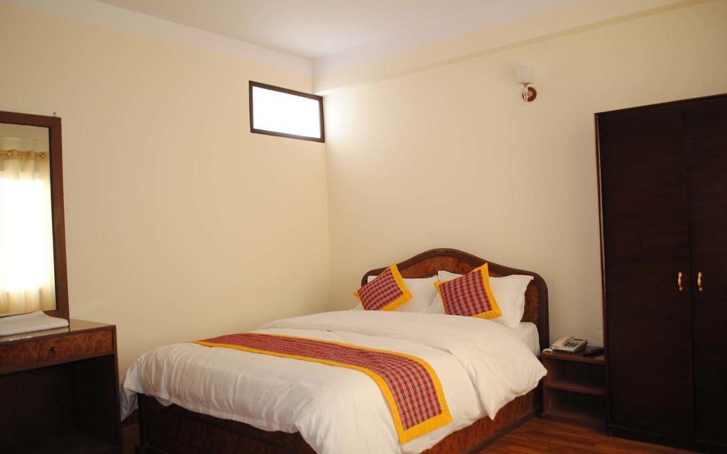 Avalon House Hotel