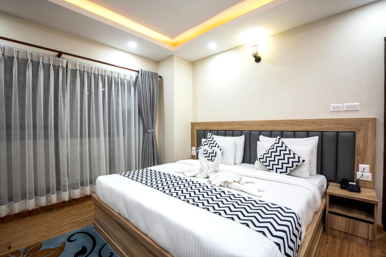 Travel Hotel