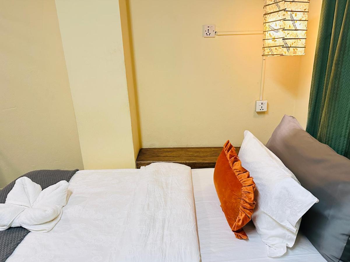 Darwin Hotel 2*