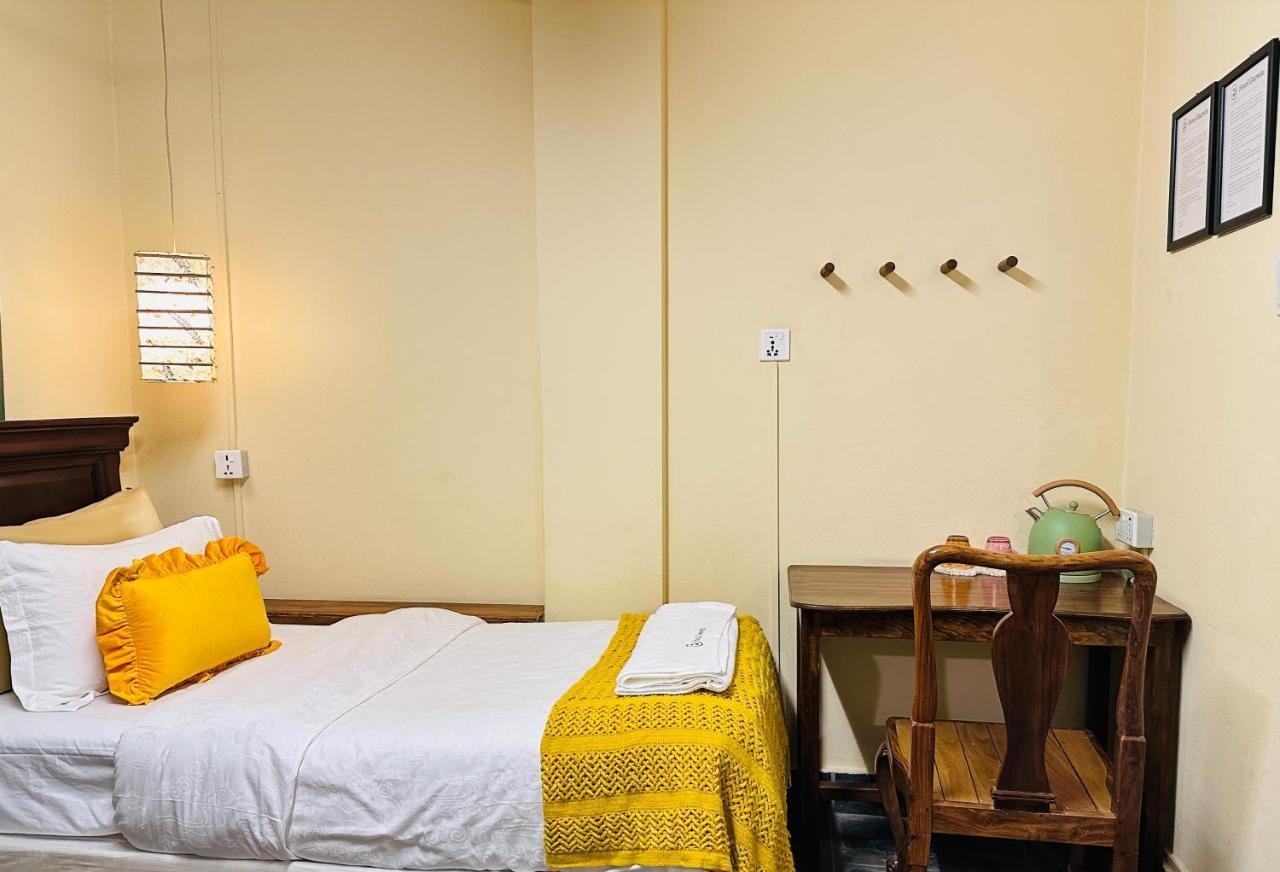 Hotel Darwin 2*