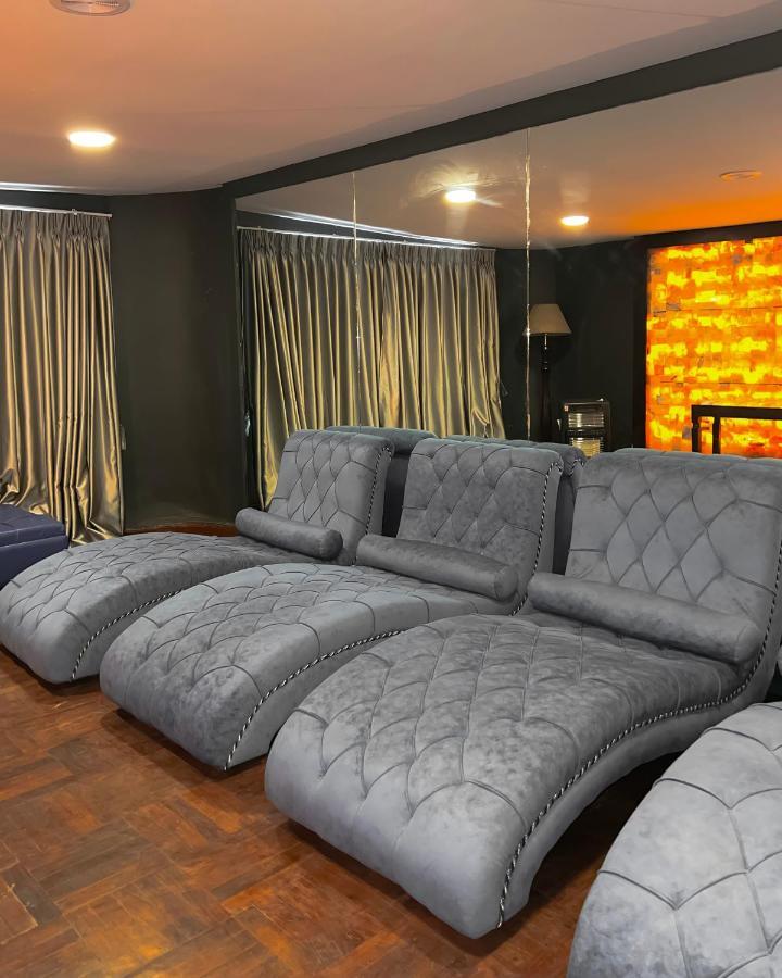 Vannasut And 4* Kathmandu