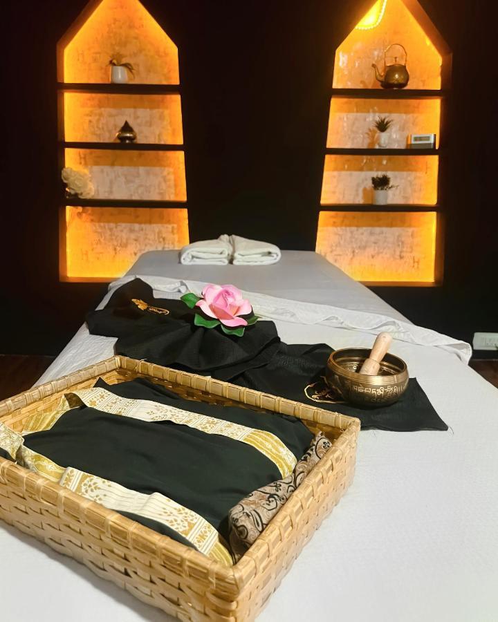 Hotel Vannasut And