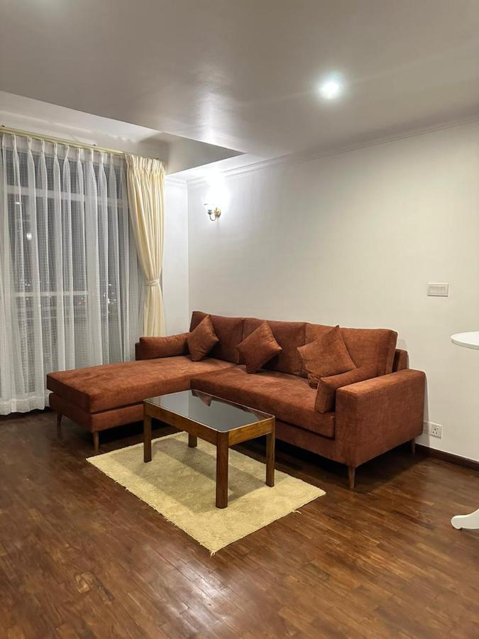 Apartment 6d, Retreat