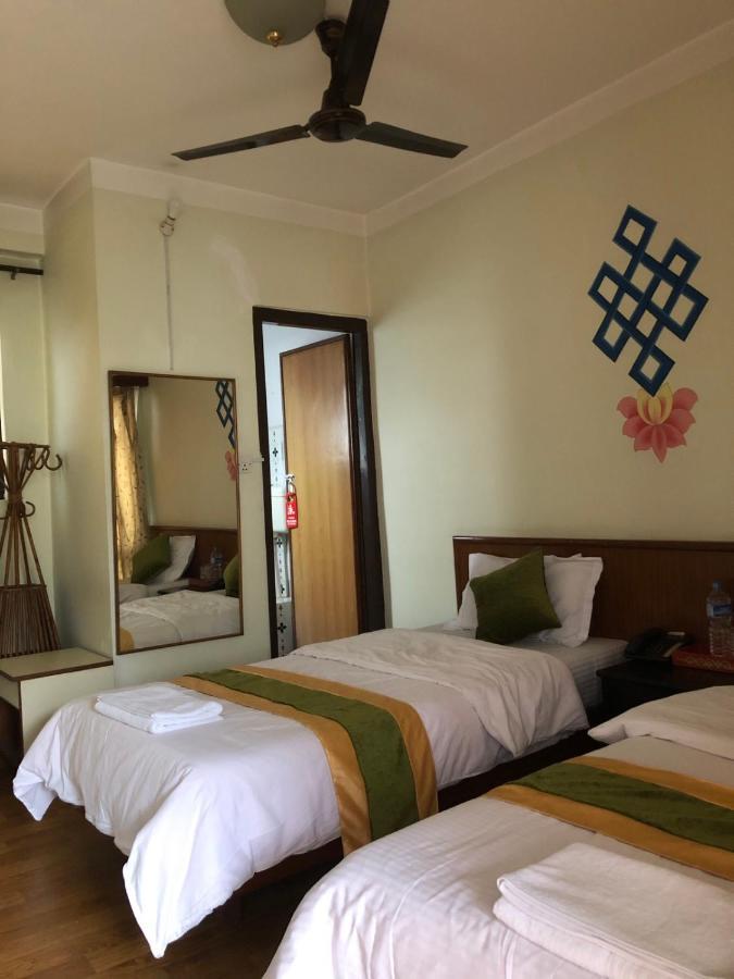 Bouddha Hotel *