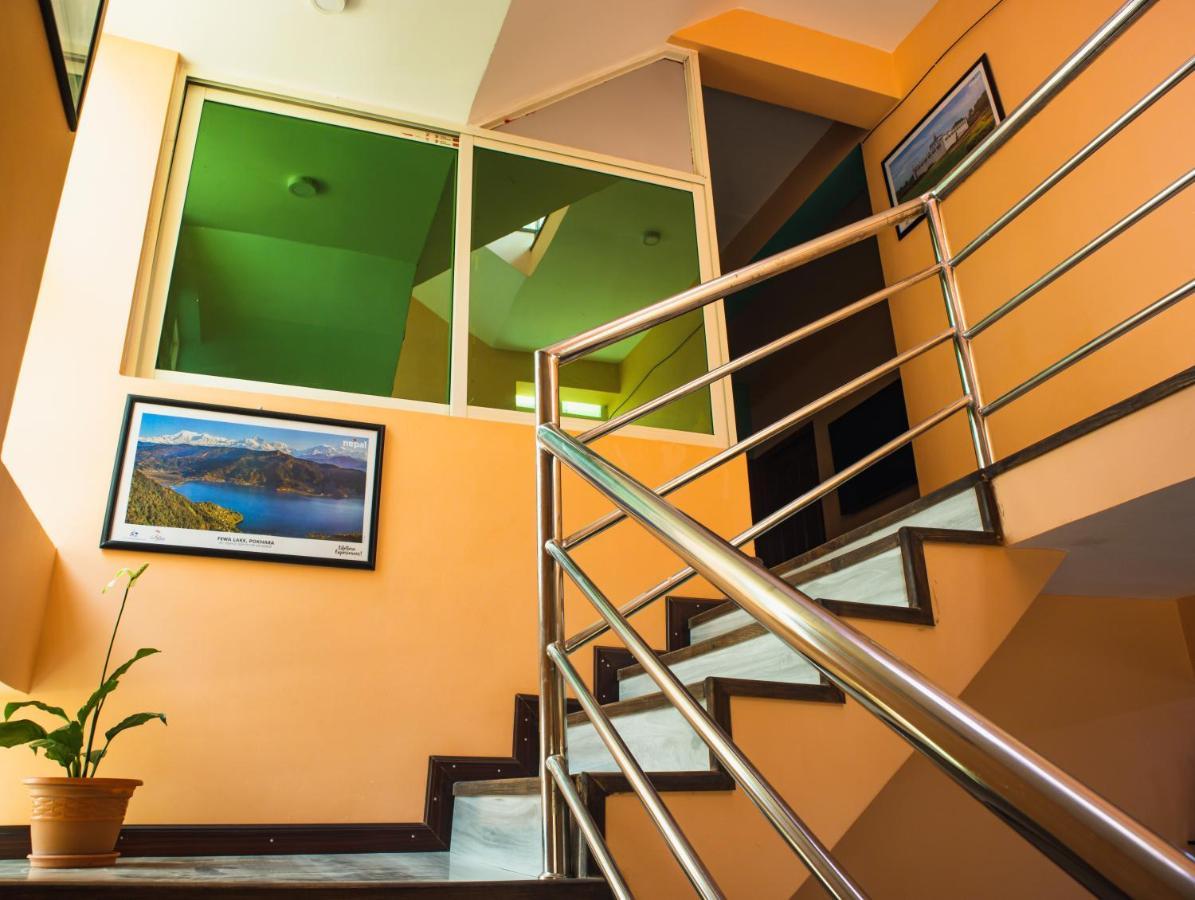 Season Homestay *