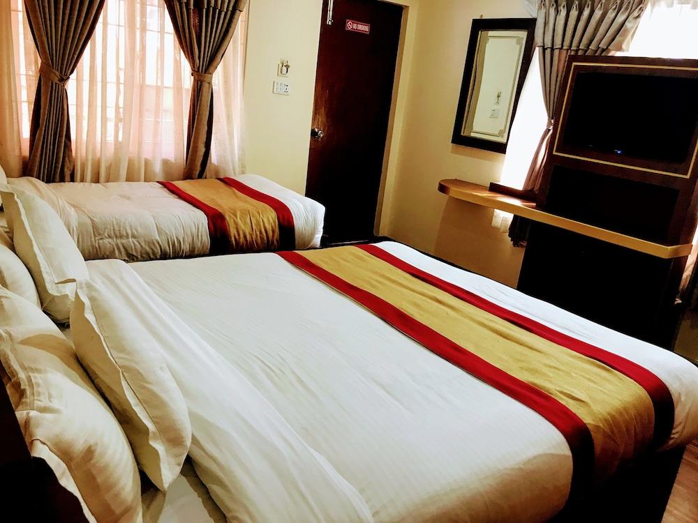 Garden Hotel 3*