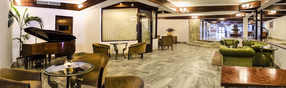 De L' Annapurna Hotel