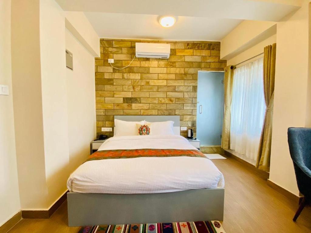 Pata Hotel 3*