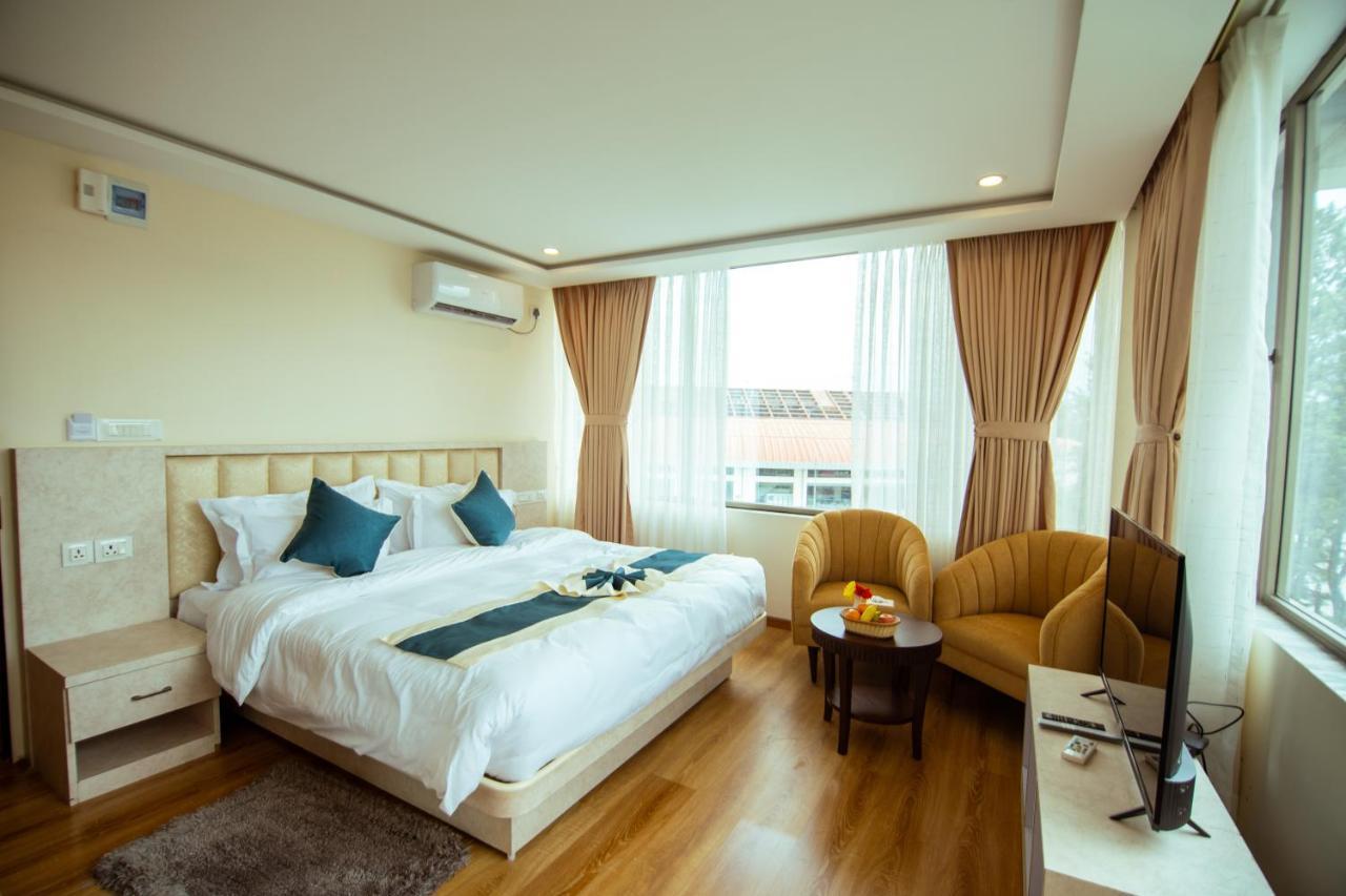 Black Diamond - Transit Point Inside Hotel Kathmandu