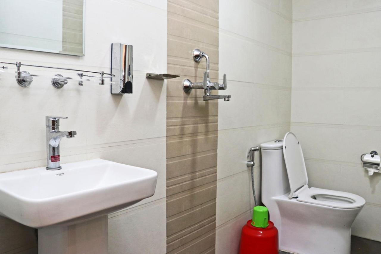 Royal Emperor Hotel 3*