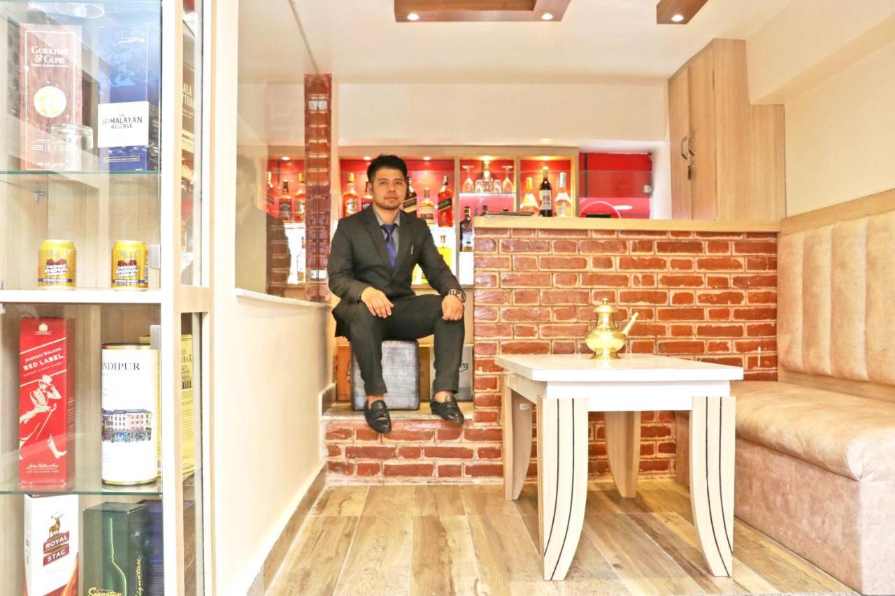 Airport Gurkha Hotel 3*
