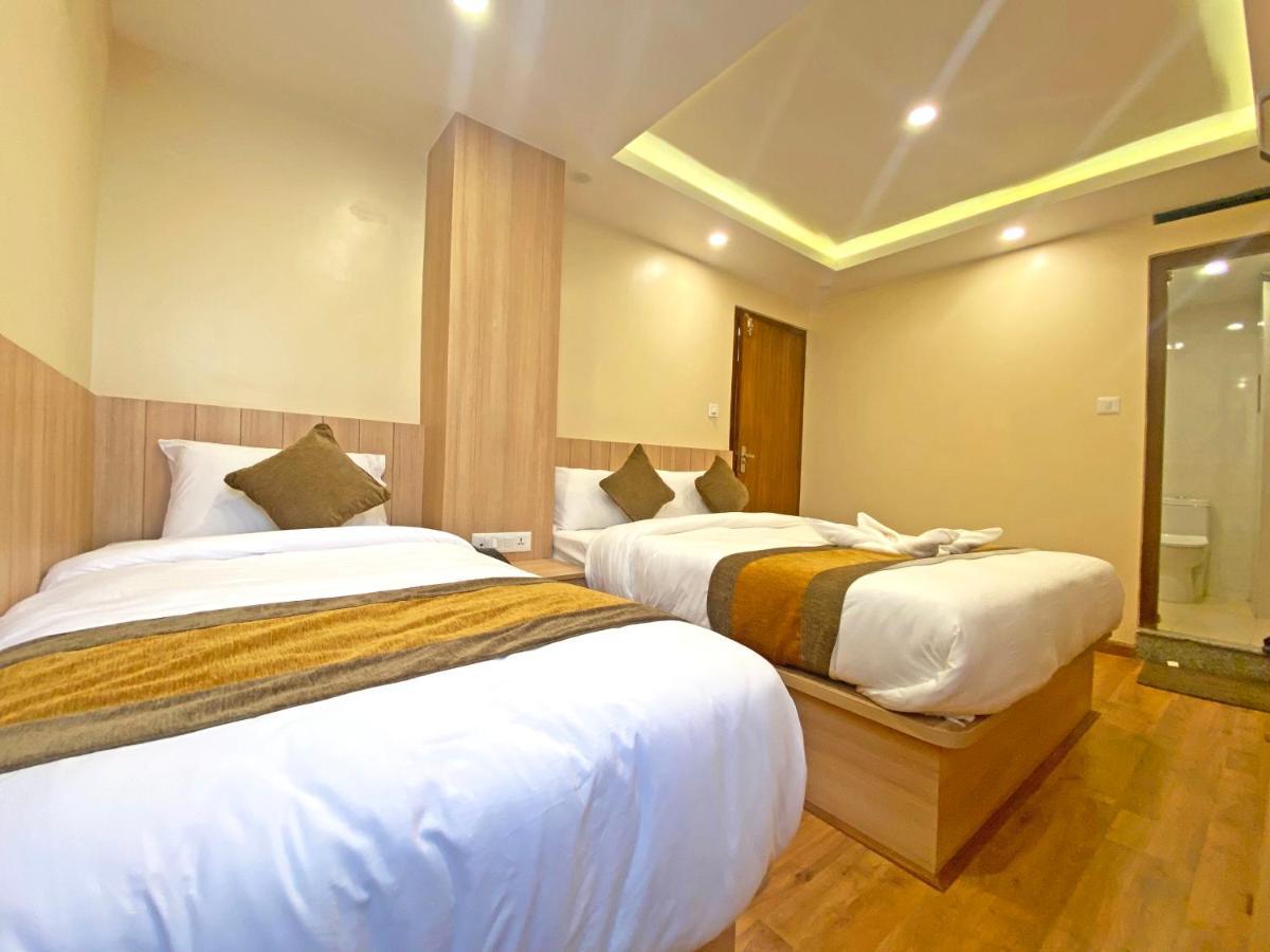 Hotel Airport Gurkha 3*