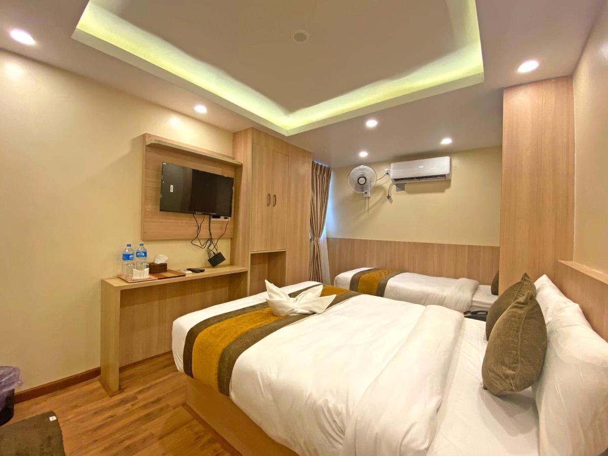 Airport Gurkha Hotel