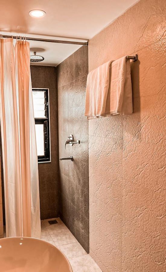 Pancha Buddha Service And Aparthotel