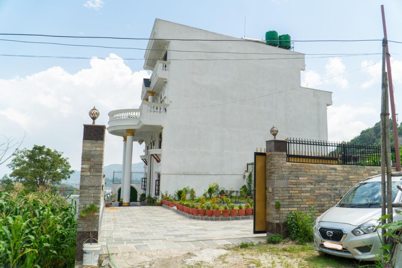 The White House 8 Bedroom With Swimming Pool Vila *