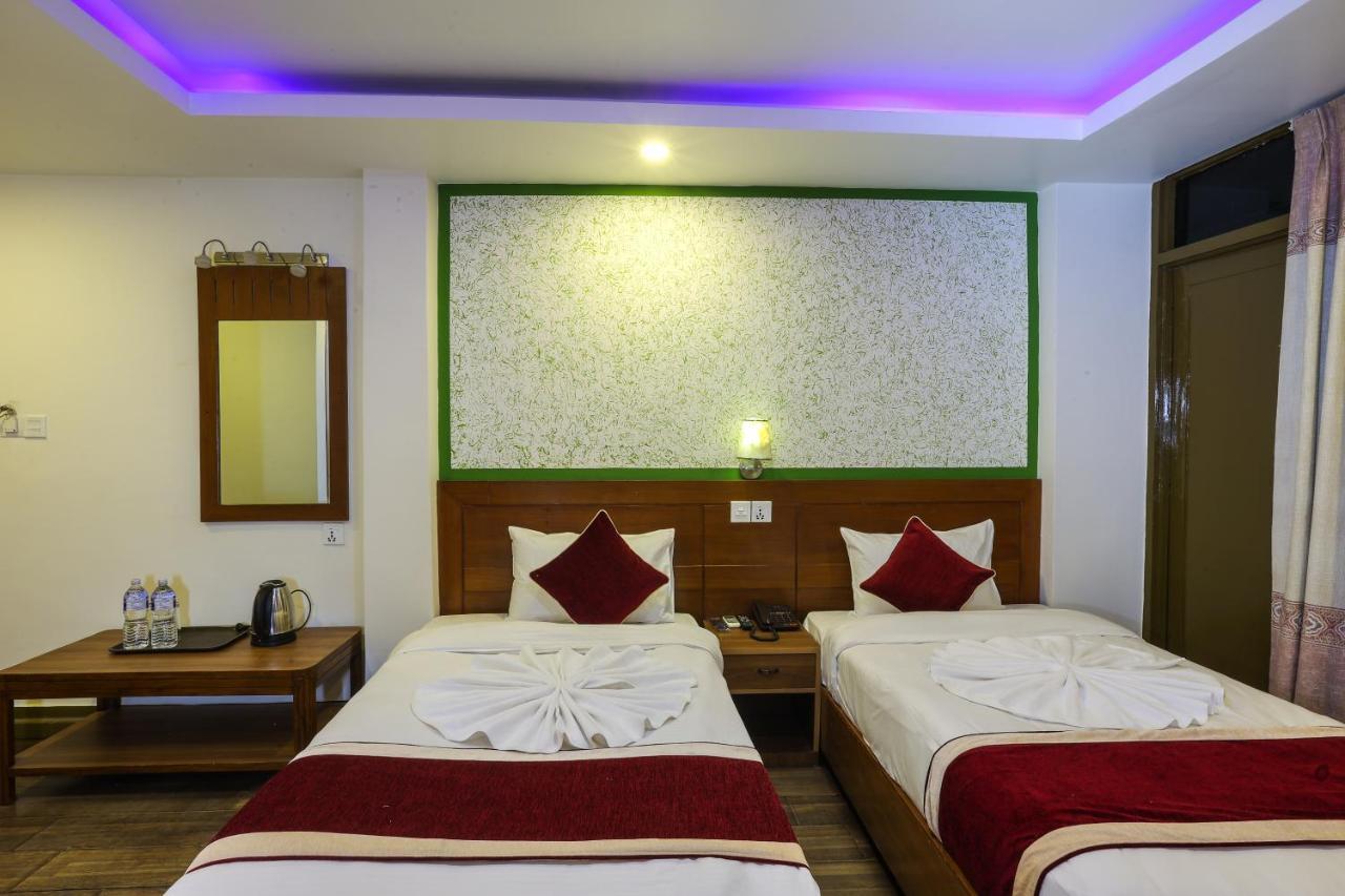 Sekai Hotel 2*