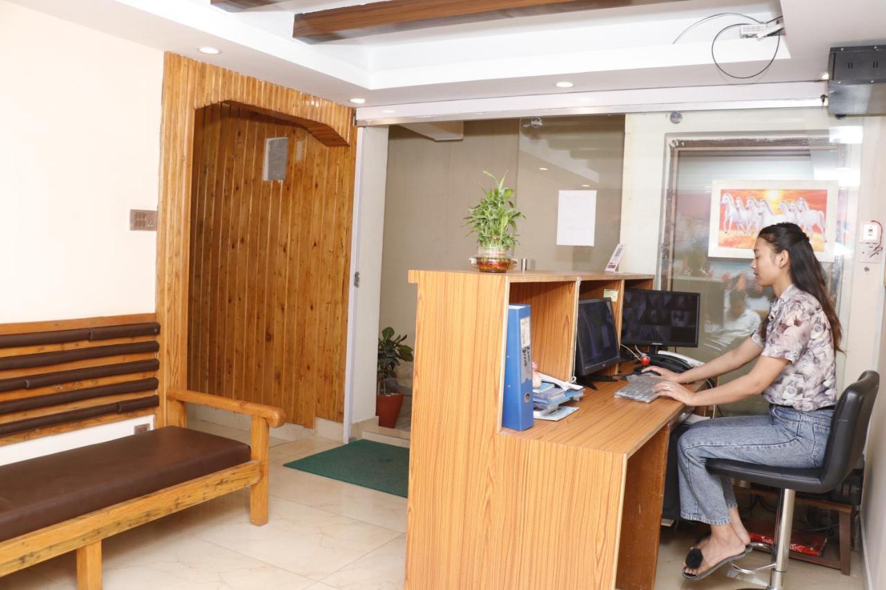 Peshal Hotel 2*