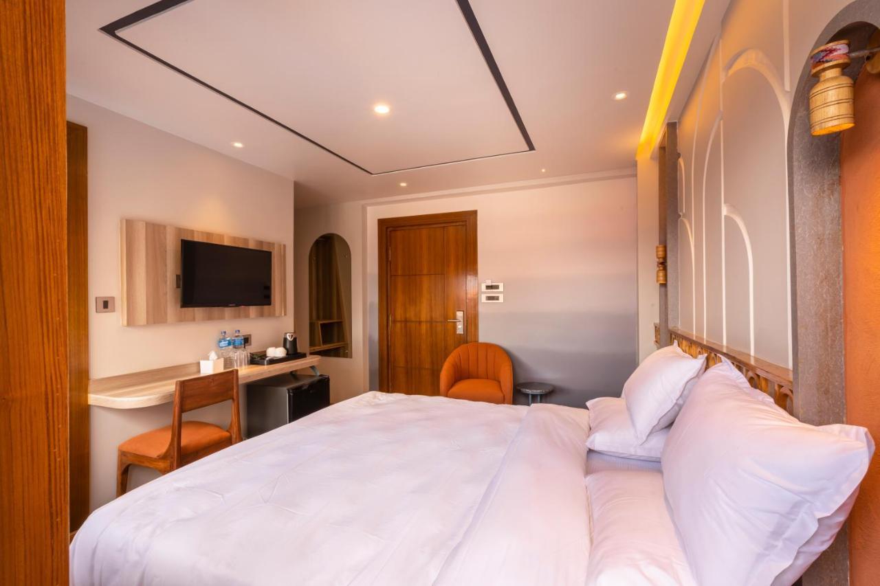 Ananta Hotel