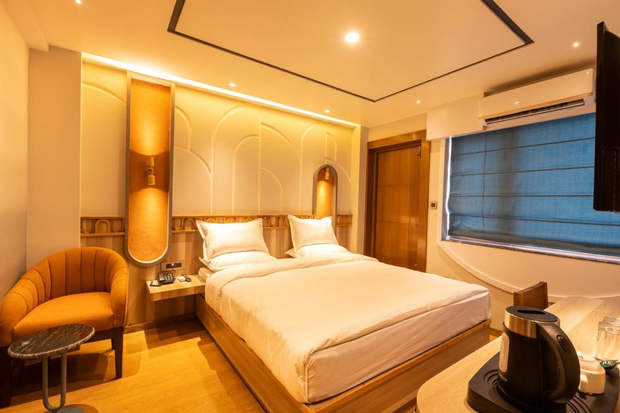Hotel Ananta 3*