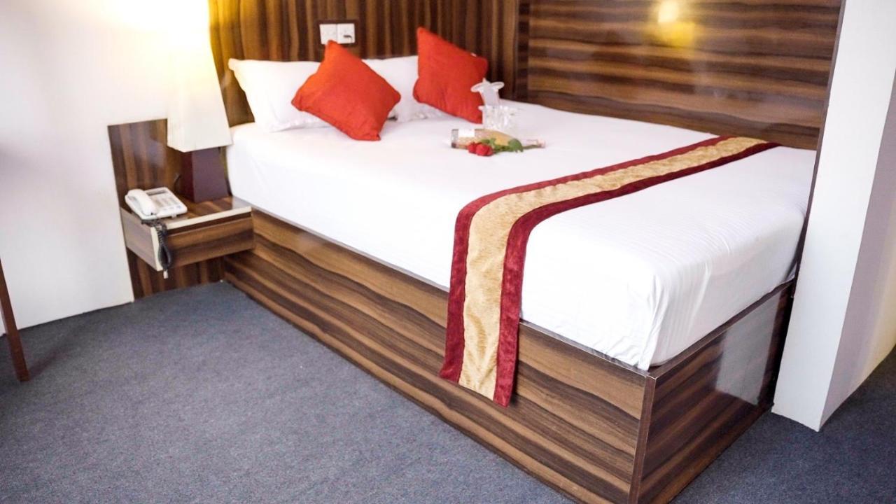 De Sapphire Hotel