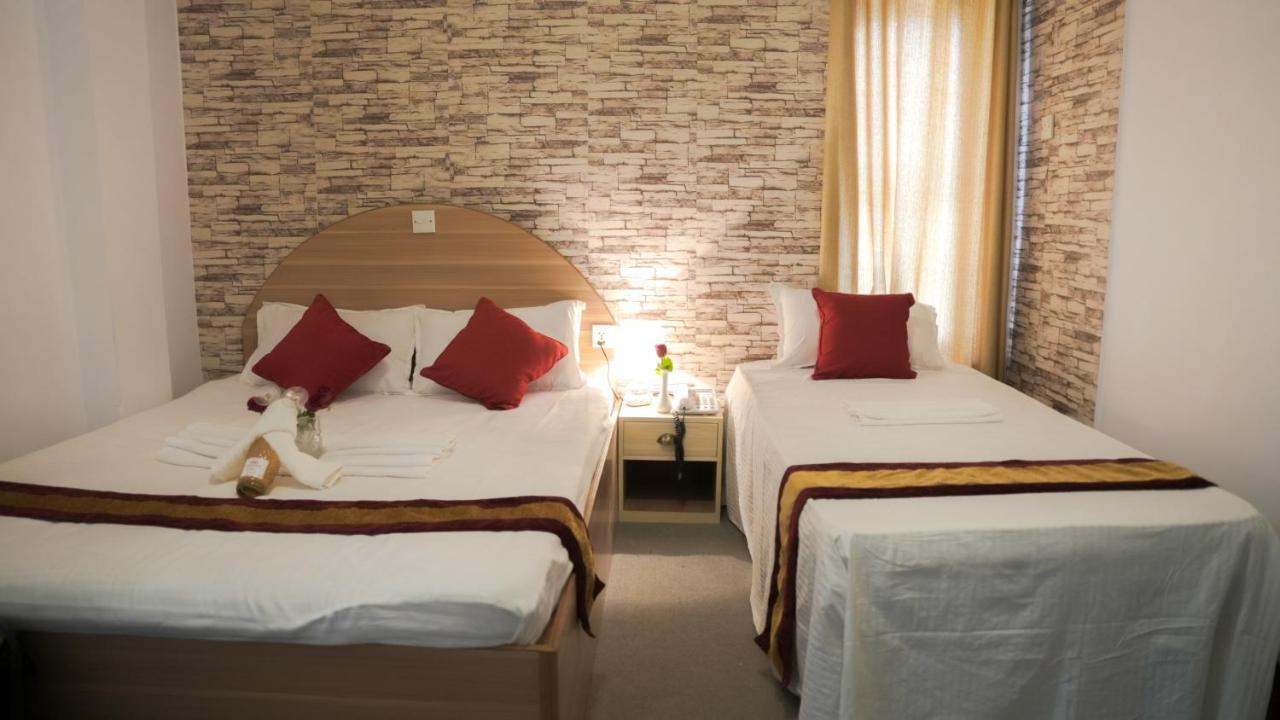 De Sapphire Hotel