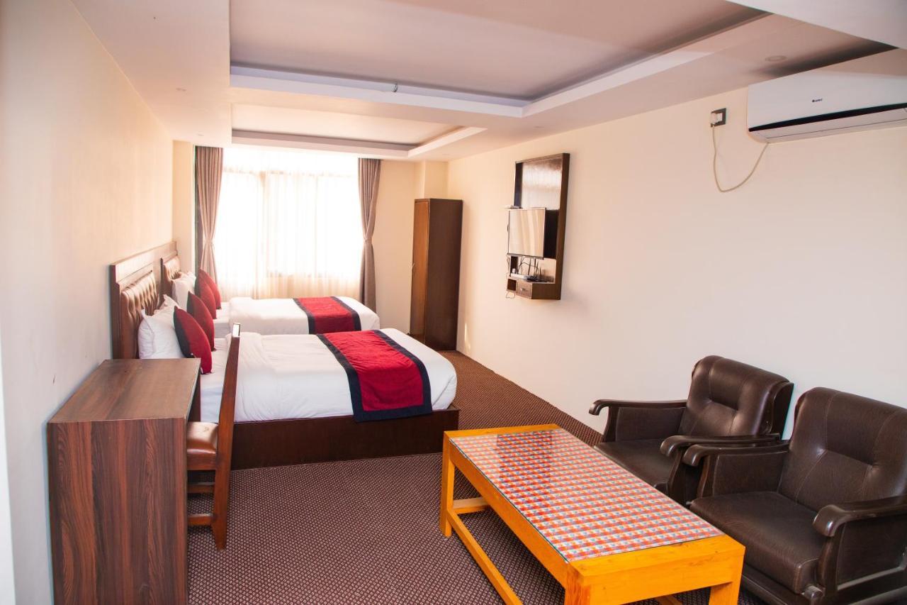 De Universal Hotel *