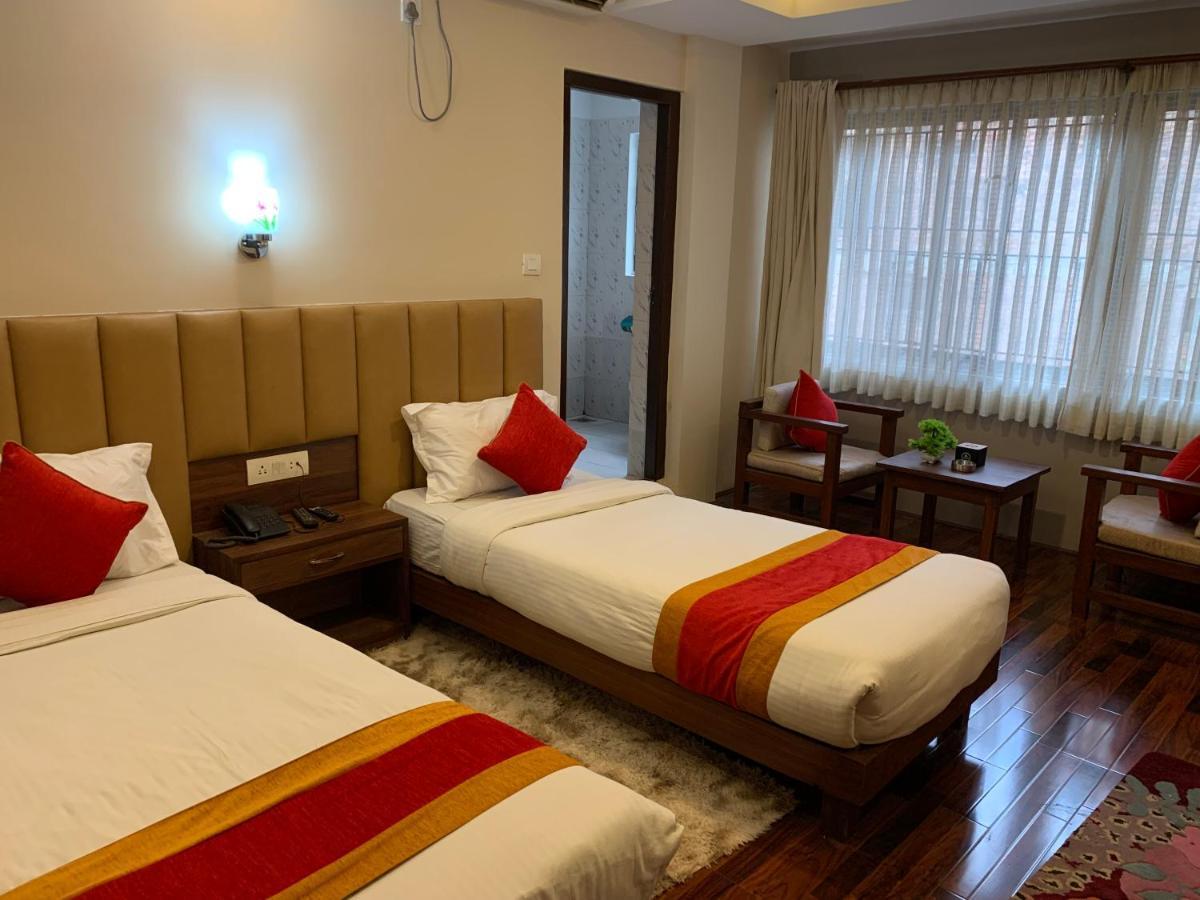 Hotel Redstone Regency *