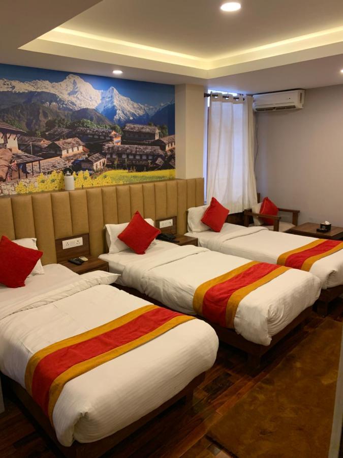 Redstone Regency Hotel