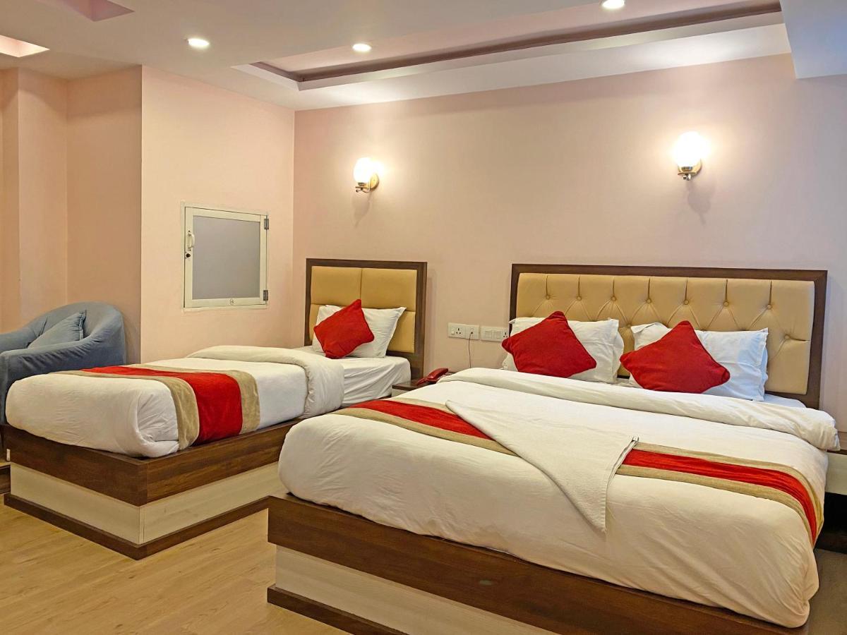 White Rabbit Hotel 3*