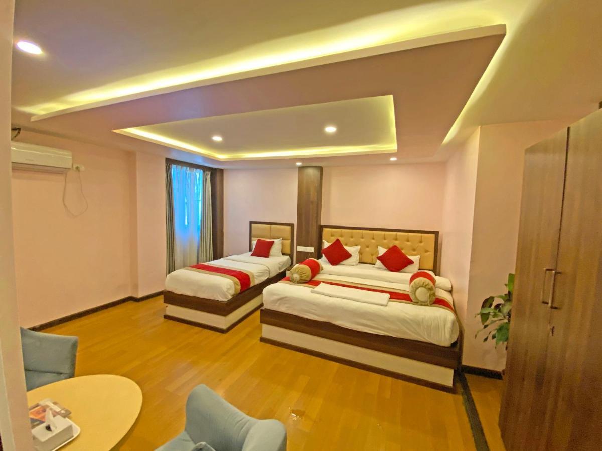 Hotel White Rabbit