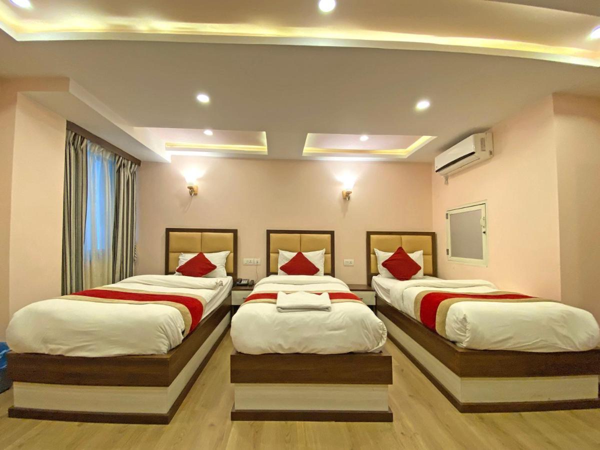 Hotel White Rabbit 3*