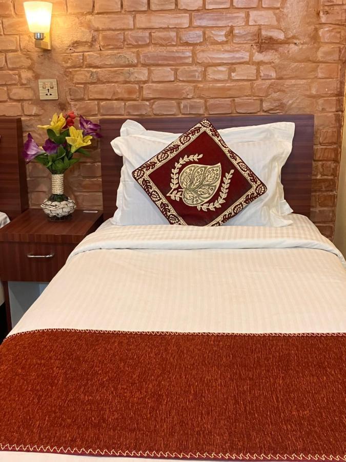 Sacred Trails Homestay Bed & Breakfast *