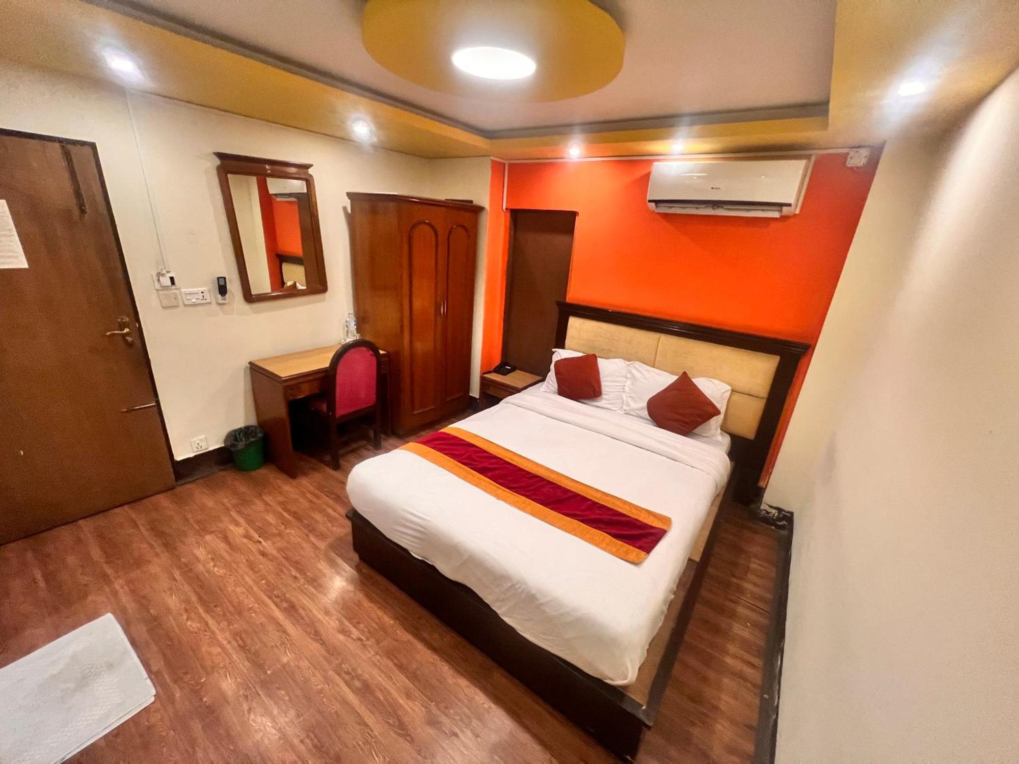 Trekkers Hotel 3*