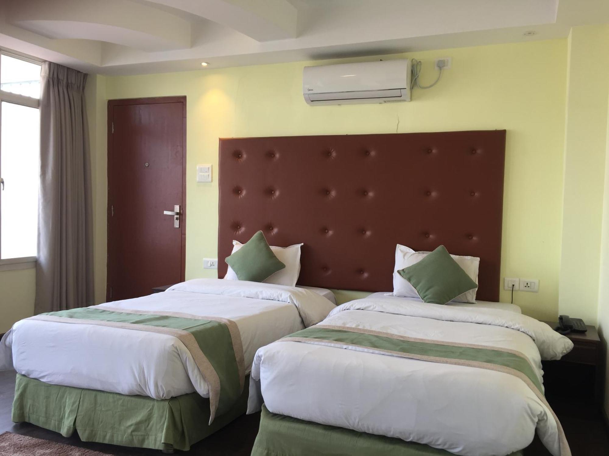 Serenity Hotel 3*