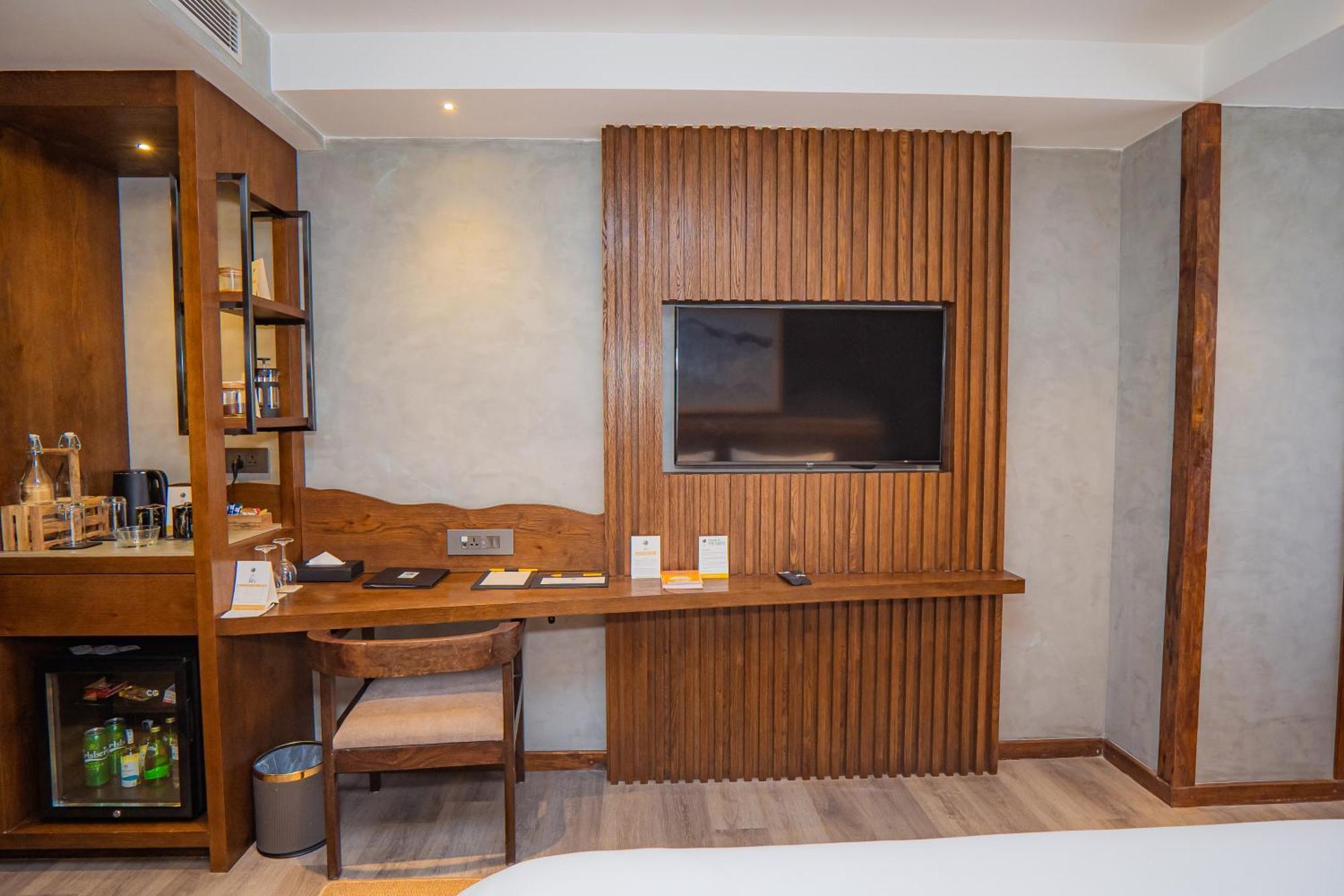 Barahi Hotel 5*