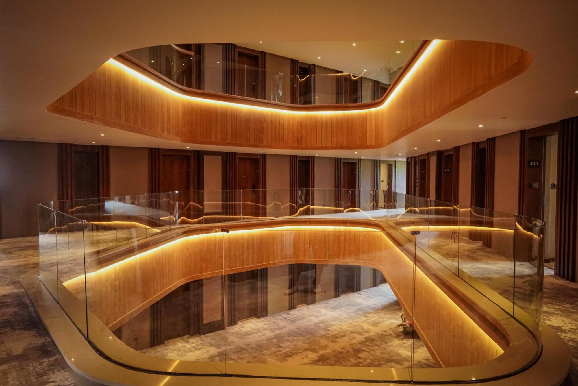 Barahi Hotel 5*
