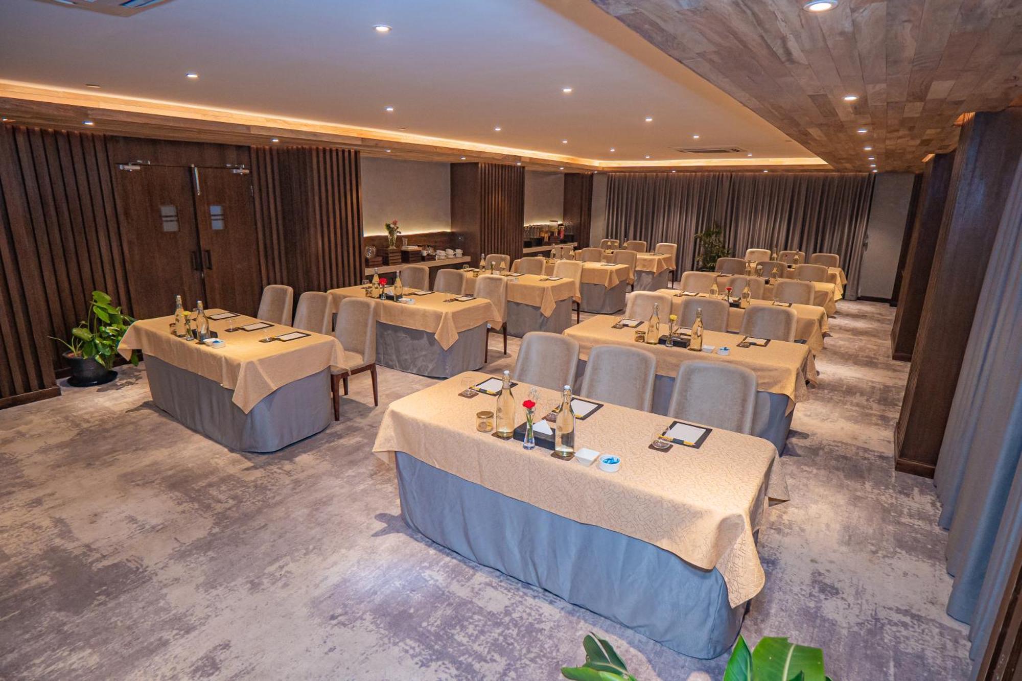 Barahi Hotel 5*