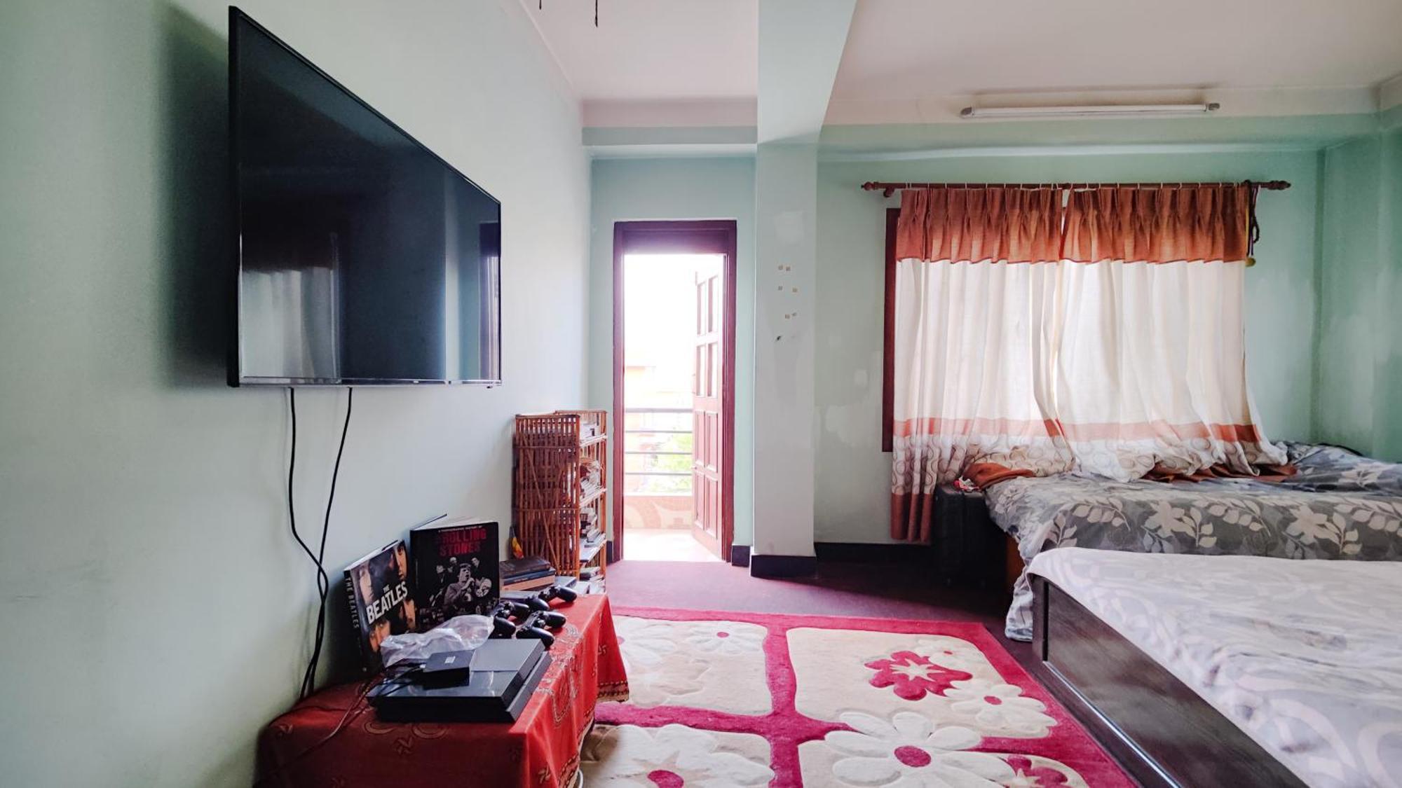 Family With Rooftop Access And Mountain View * Kathmandu