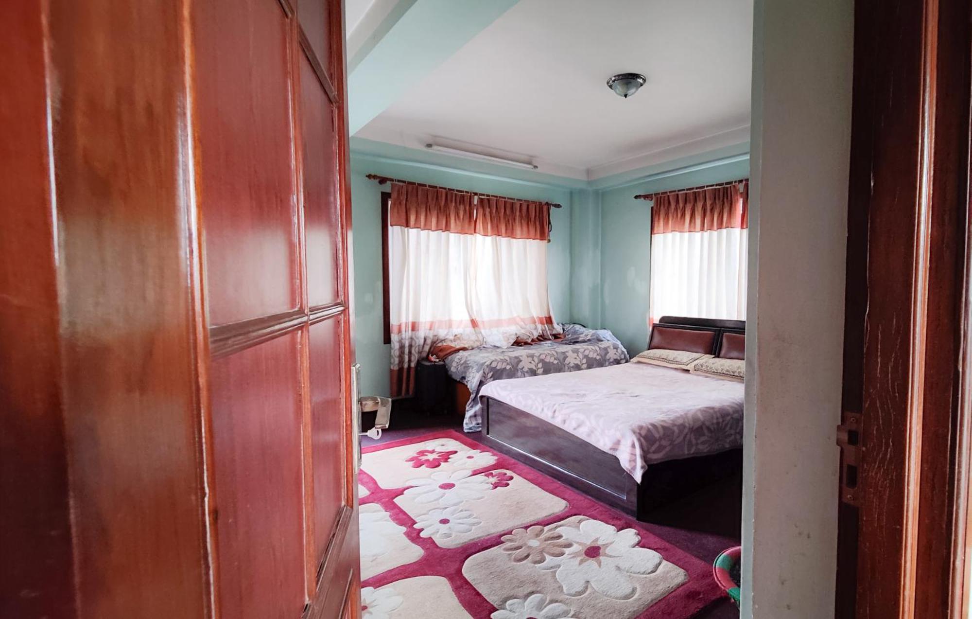Family With Rooftop Access And Mountain View Homestay *