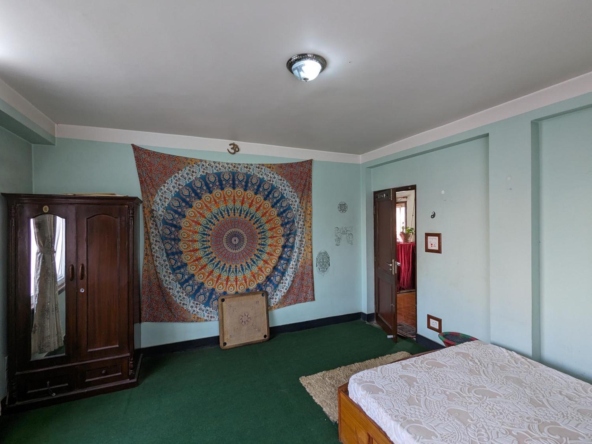 Family With Rooftop Access And Mountain View Homestay