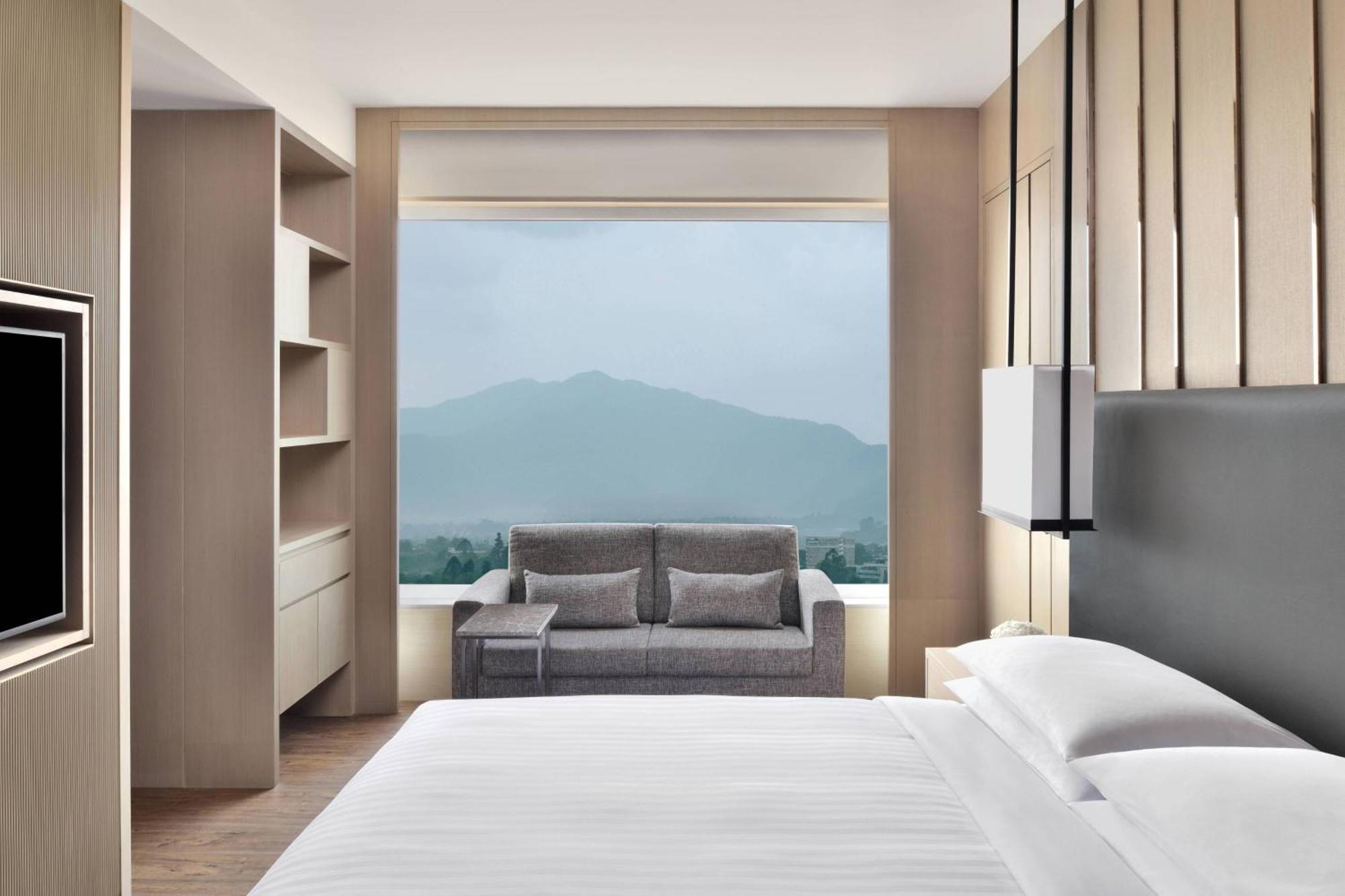 Marriott Hotel 5*