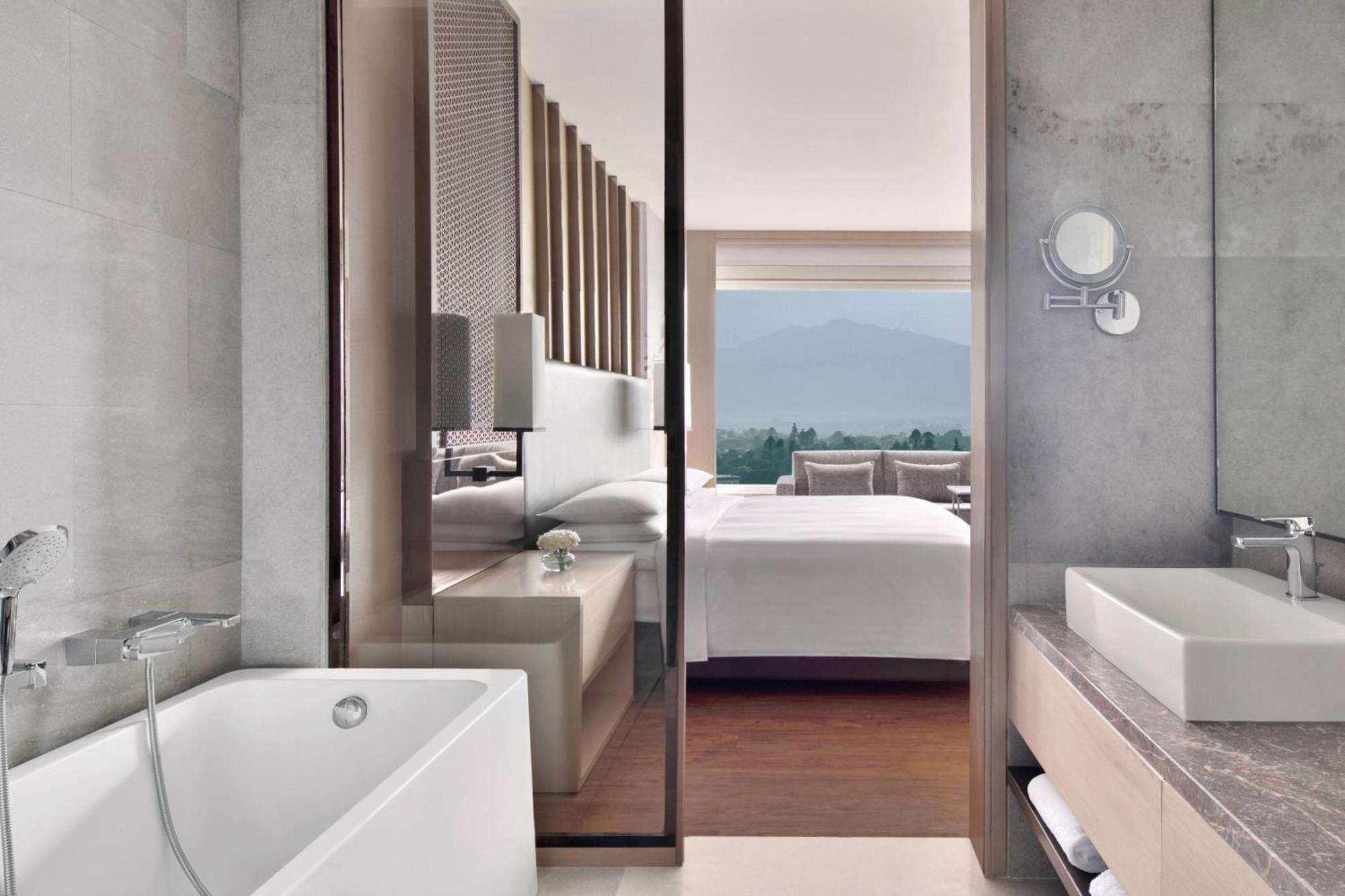 Hotel Marriott 5*