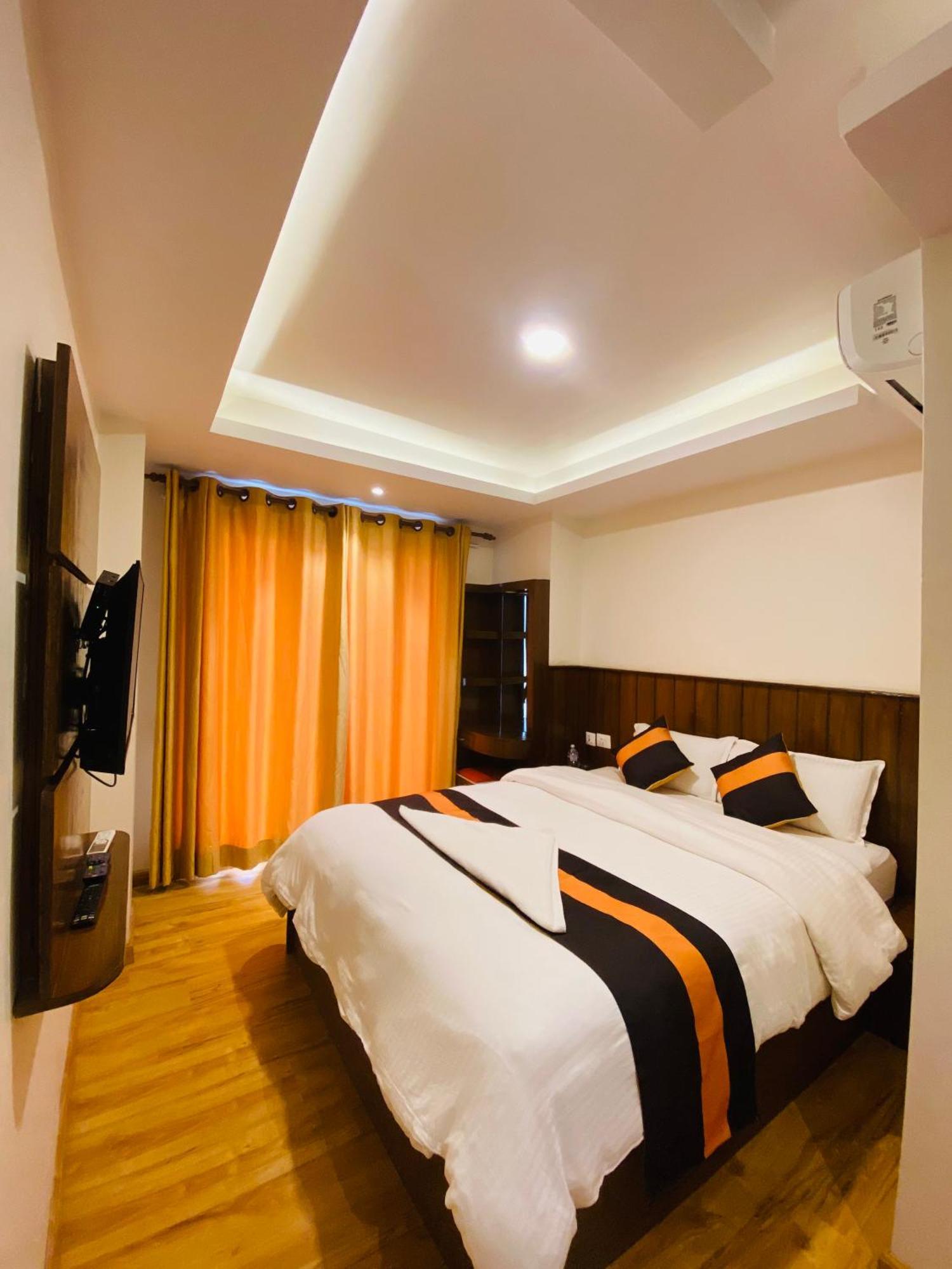 Abi International Hotel *