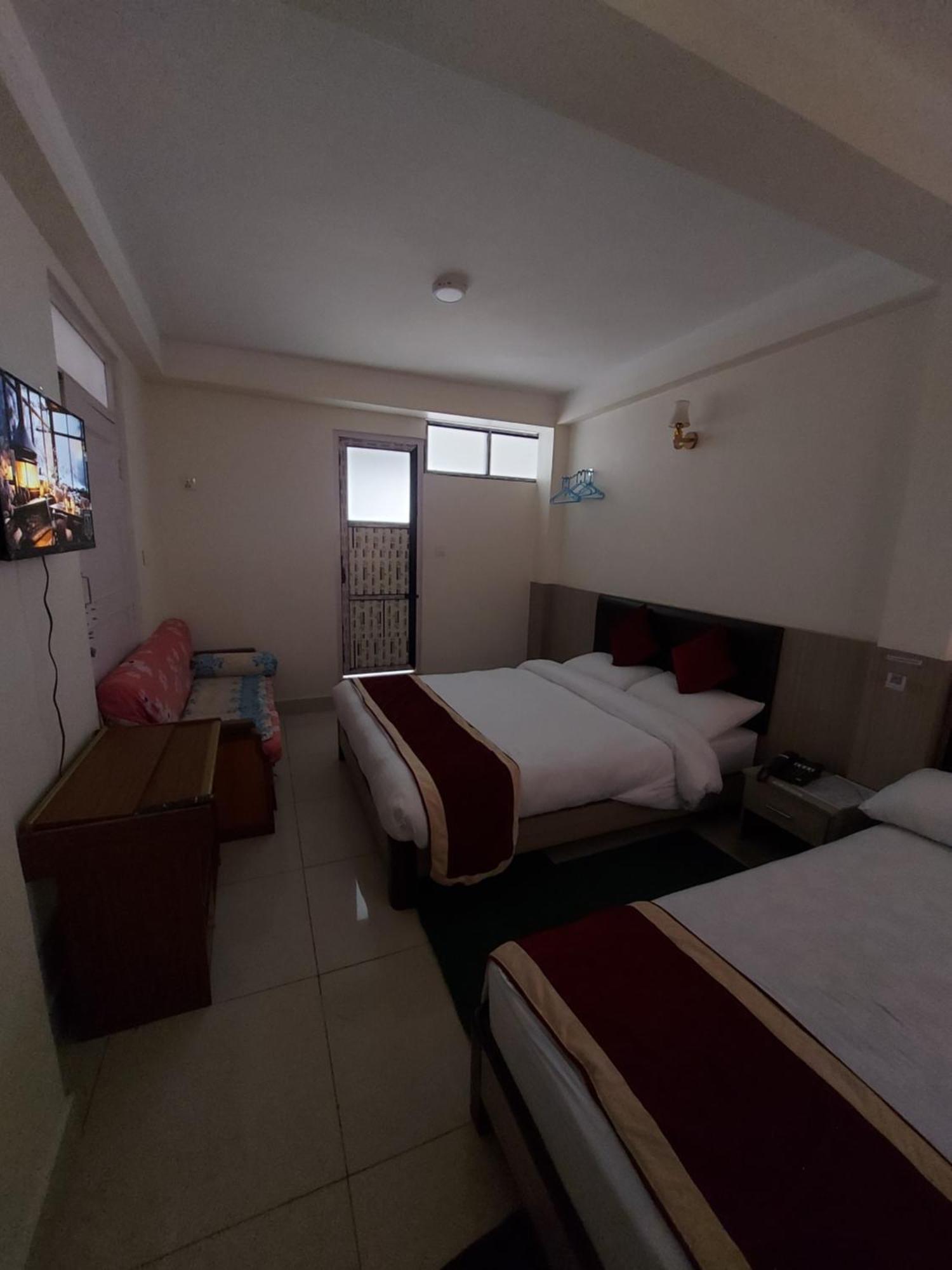 Hotel Om Bramha