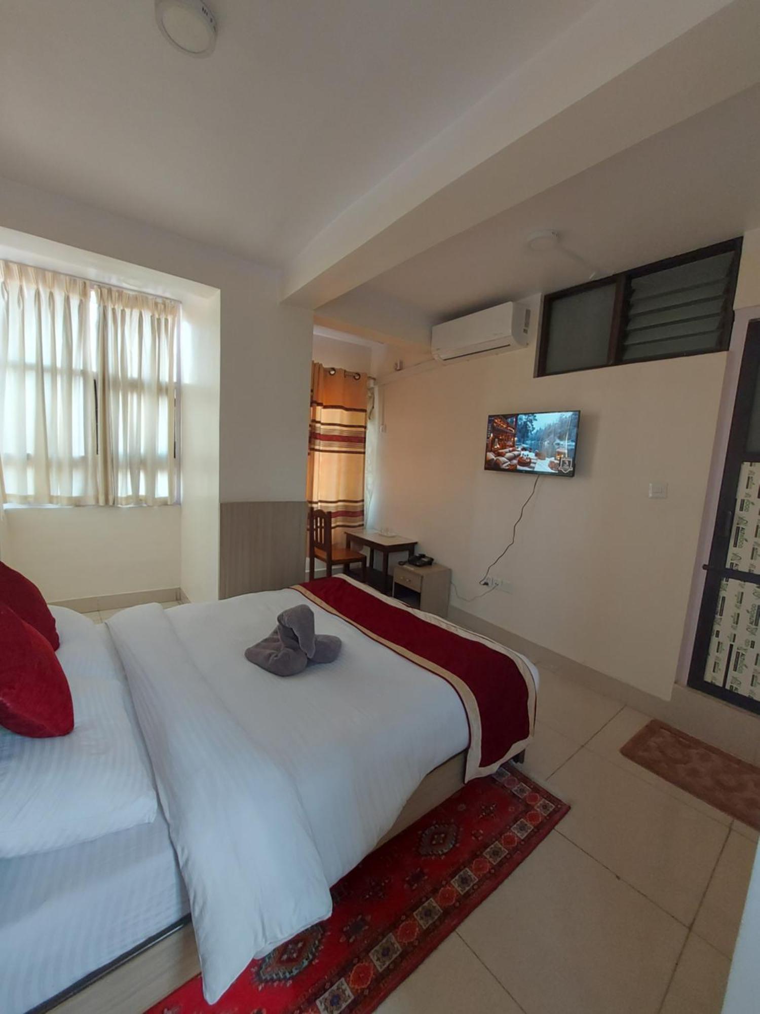 Hotel Om Bramha