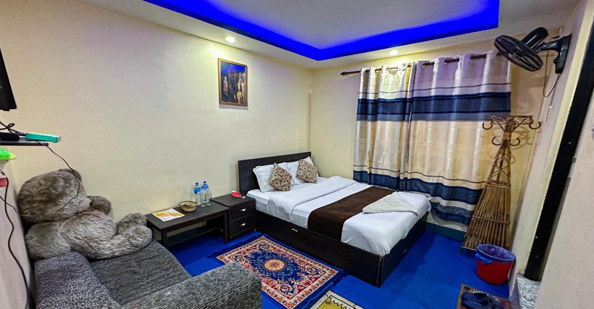 Hotel Yog Darshan *