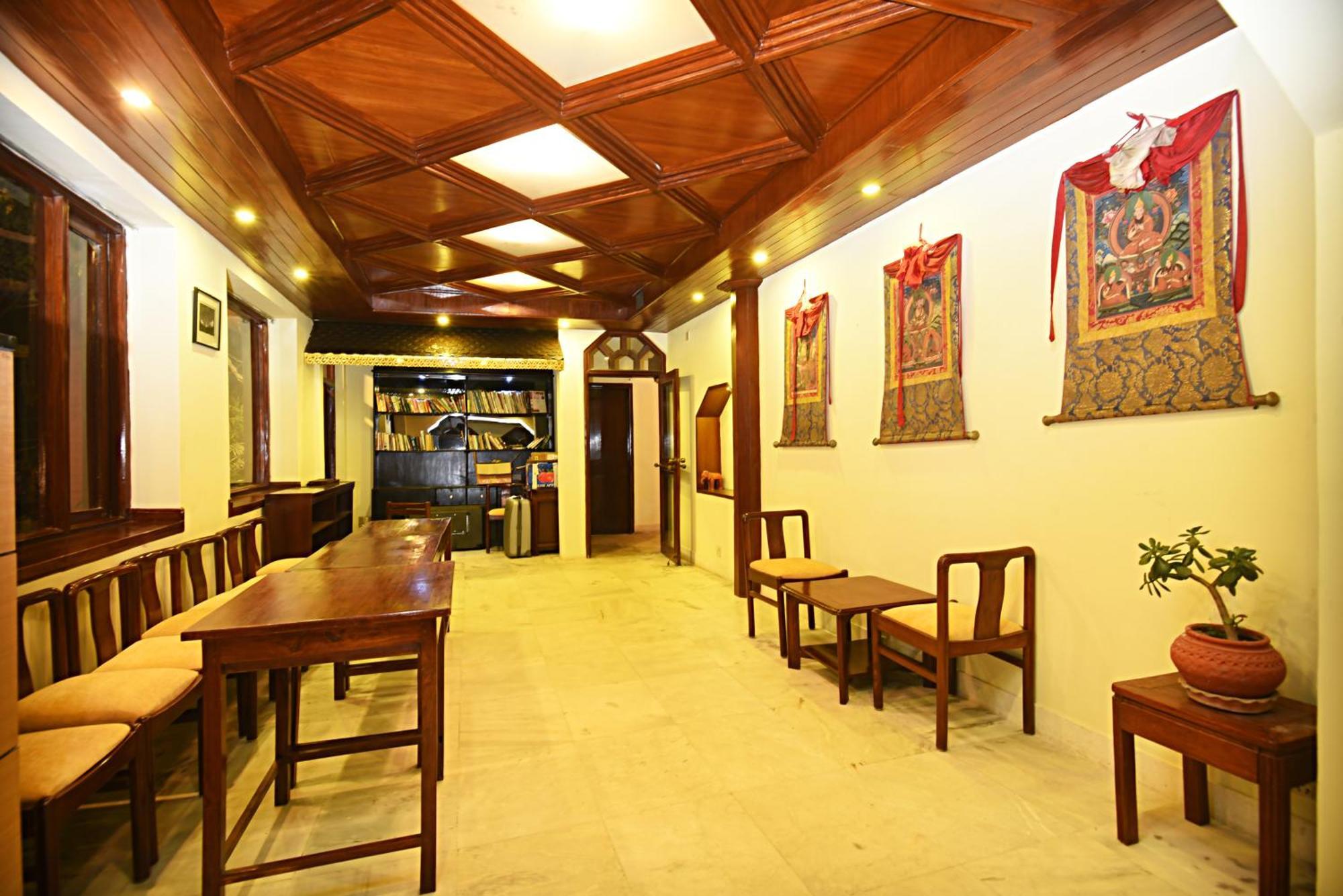 Hotel Nirvana Boutique 4*