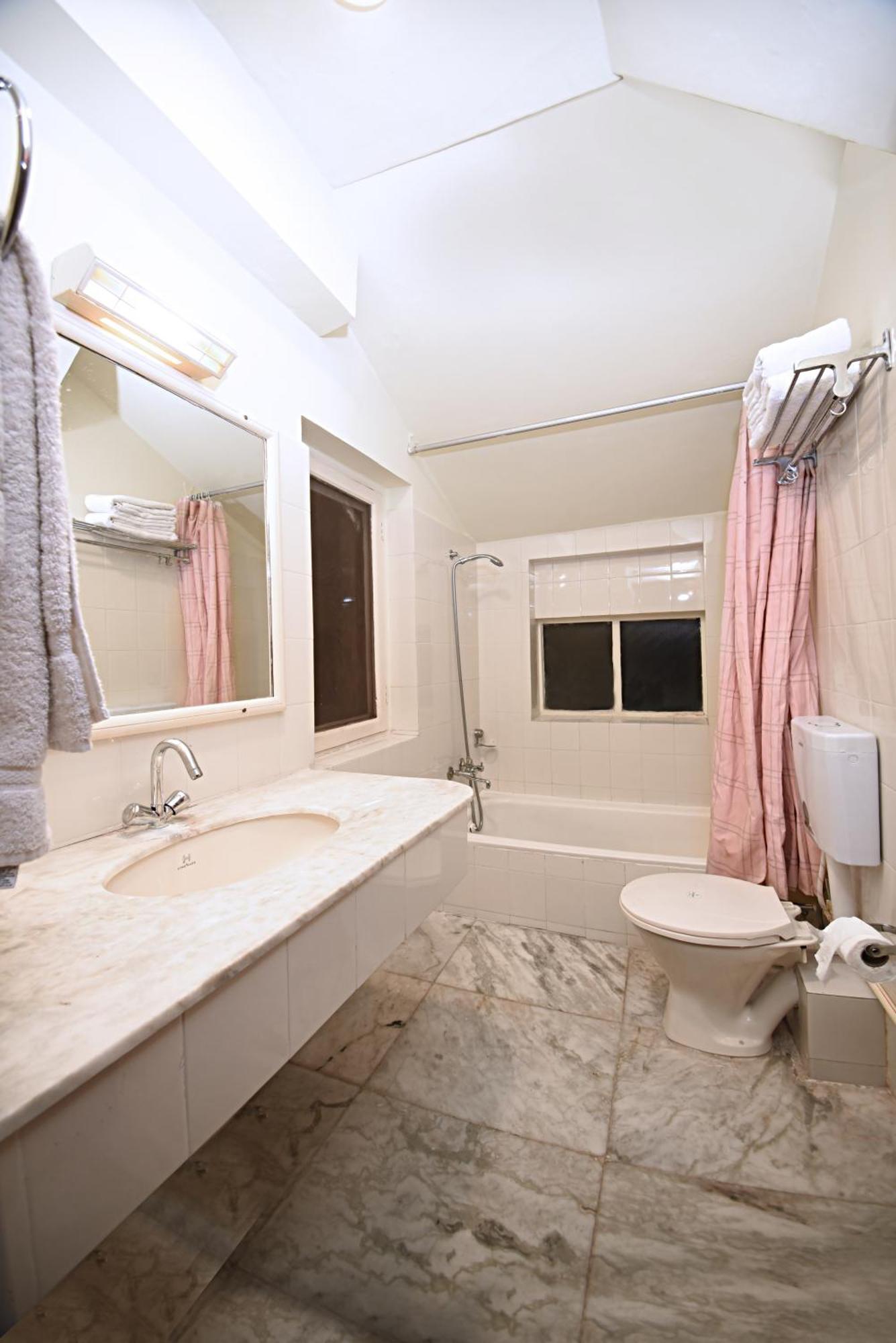 Hotel Nirvana Boutique 4*