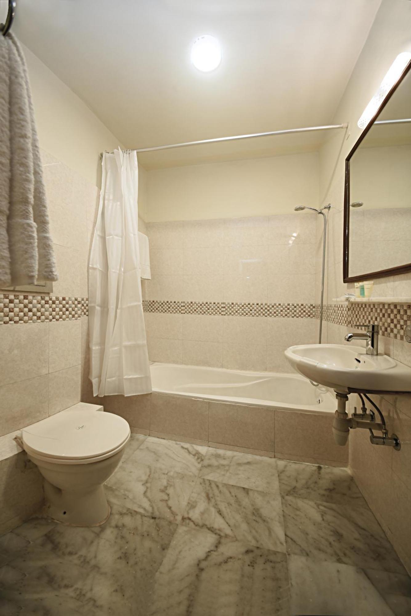 Nirvana Boutique 4*