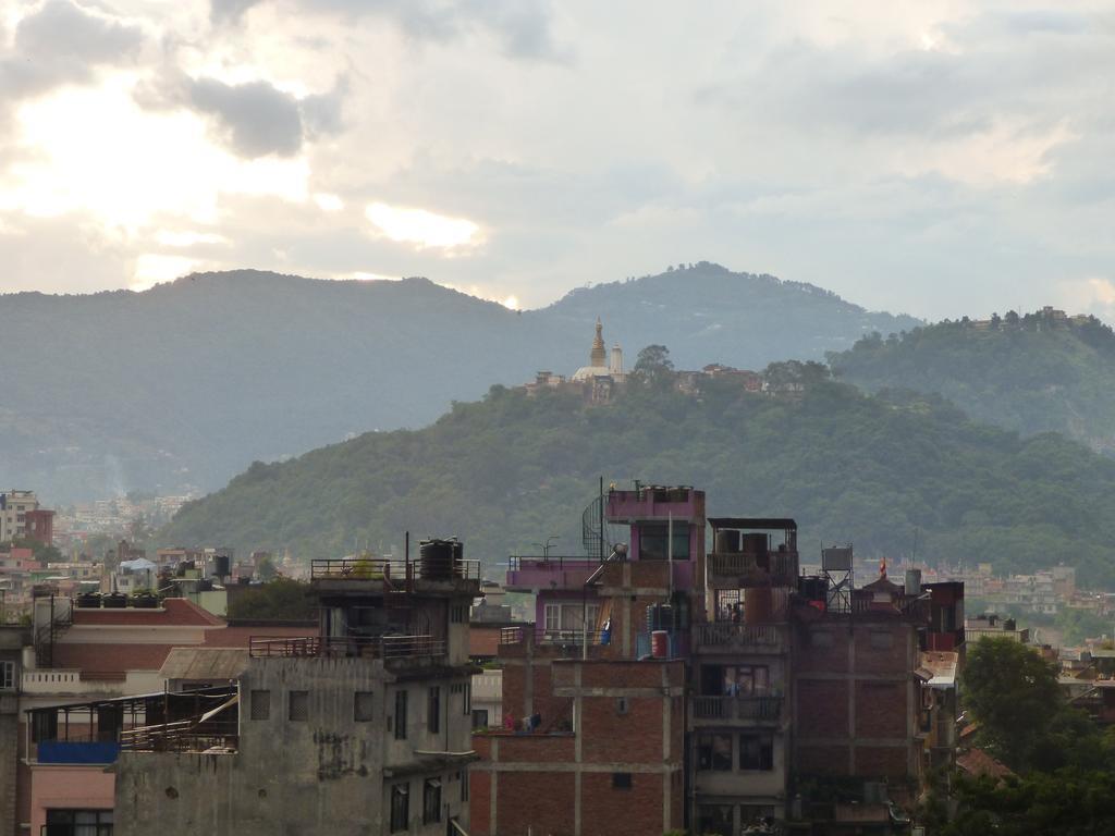 Api 2* Kathmandu